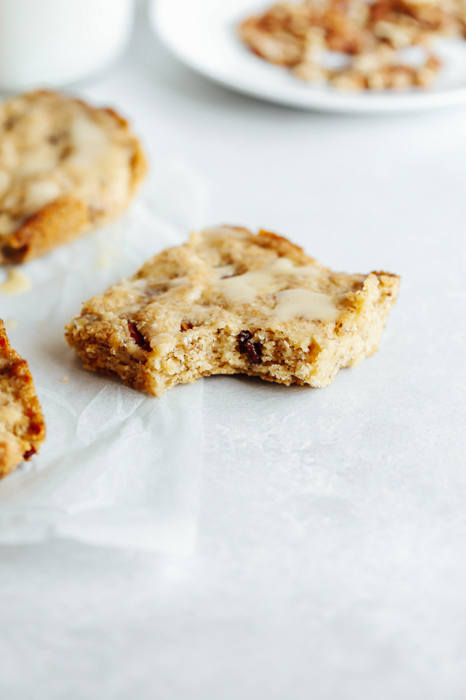 Vegan Keto Butter Rum Pecan Blondies for the win! These melt in your mouth blondies will not knock you out of ketosis and are the perfect sweet treat. NeuroticMommy.com #veganketo #keto