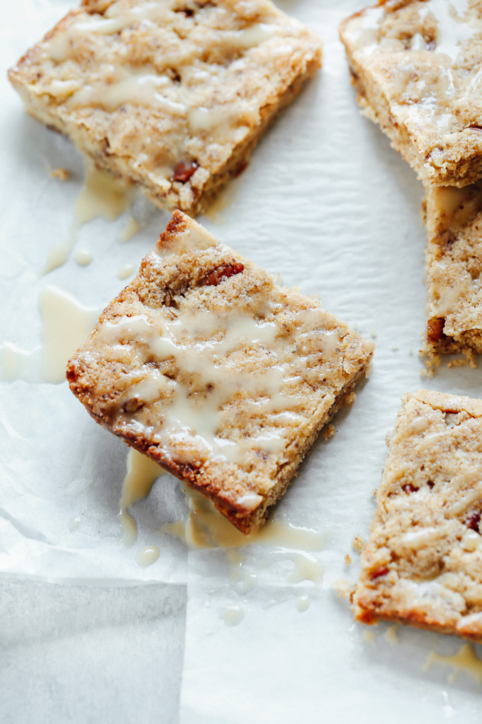 Vegan Keto Butter Rum Pecan Blondies for the win! These melt in your mouth blondies will not knock you out of ketosis and are the perfect sweet treat. NeuroticMommy.com #veganketo #keto