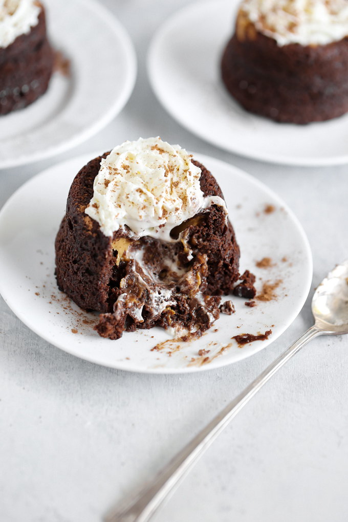 Vegan Keto Chocolate Peanut Butter Lava Cake - This is what real love looks like with an ooey, gooey peanut buttery center, this low carb chocolate decadence is the perfect keto treat. NeuroticMommy.com #veganketo #keto 