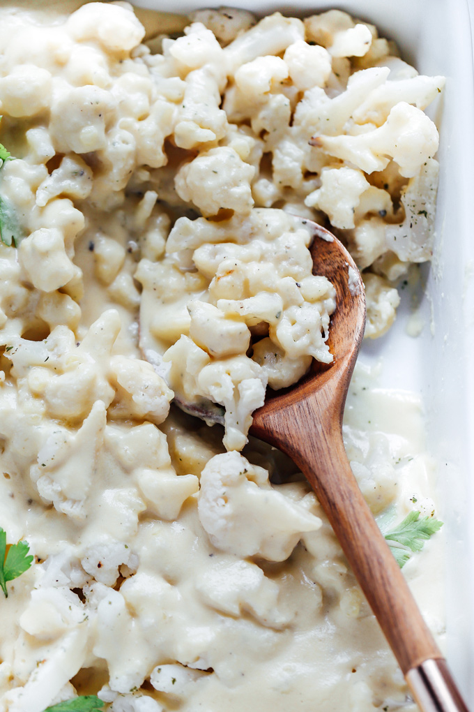 Vegan Cauliflower Mac n' Cheese - This is legit the best side dish you can make. It pairs great with anything. It's super creamy, delicious, savory and KETO Friendly! NeuroticMommy.com #vegan #keto #lowcarb