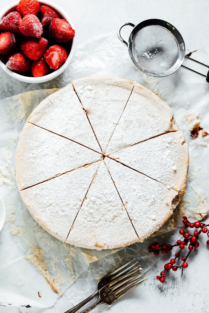 Vegan Keto Classic Style Cheesecake - A creamy plain cheesecake with a delicious buttery crust. Super easy and will be eaten by anyone, it's that good. Neuroticmommy.com #vegan #veganketo #cheesecake #christmas #holidays